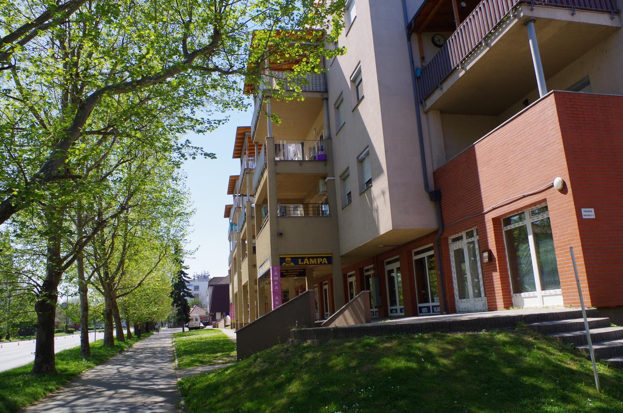 Aquamarin Studio Apartman Шиофок Экстерьер фото